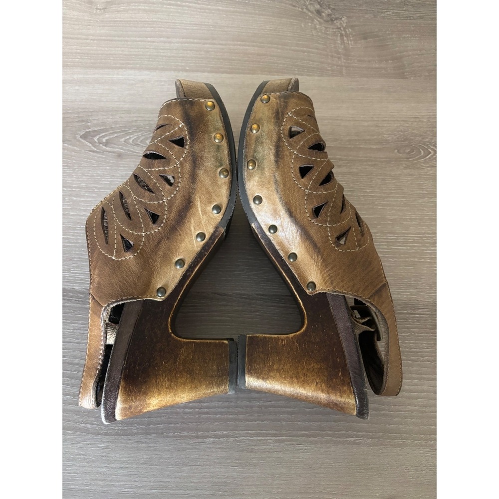 Dansko 6.5/7 Leather Cutout Slingback Clogs Chunky‎ Heel Studded Wood Platforms - Picture 6 of 10